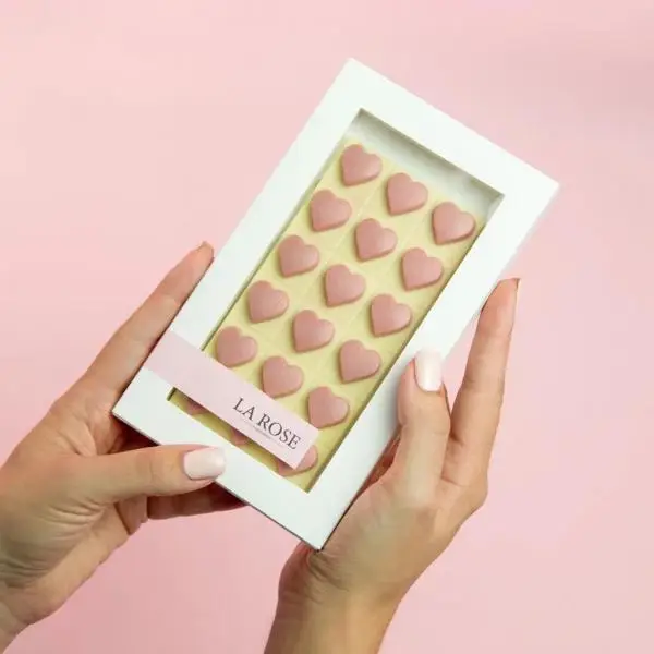 Бельгийский шоколад ручной работы «Плитка - розовые сердечки» купить в Барнауле