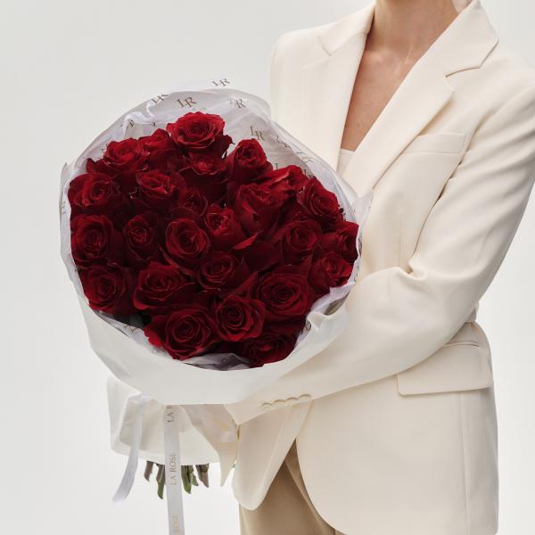 Букет Монобукет из красных роз Explorer купить в Барнауле